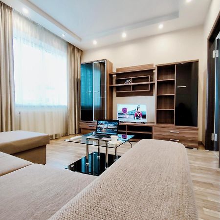 Positive Apartment Lviv Ngoại thất bức ảnh
