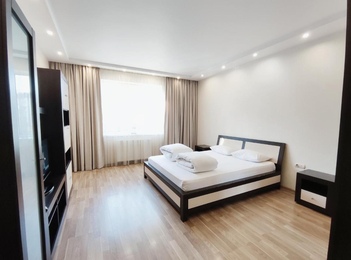 Positive Apartment Lviv Ngoại thất bức ảnh