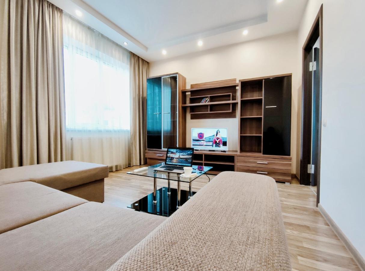 Positive Apartment Lviv Ngoại thất bức ảnh