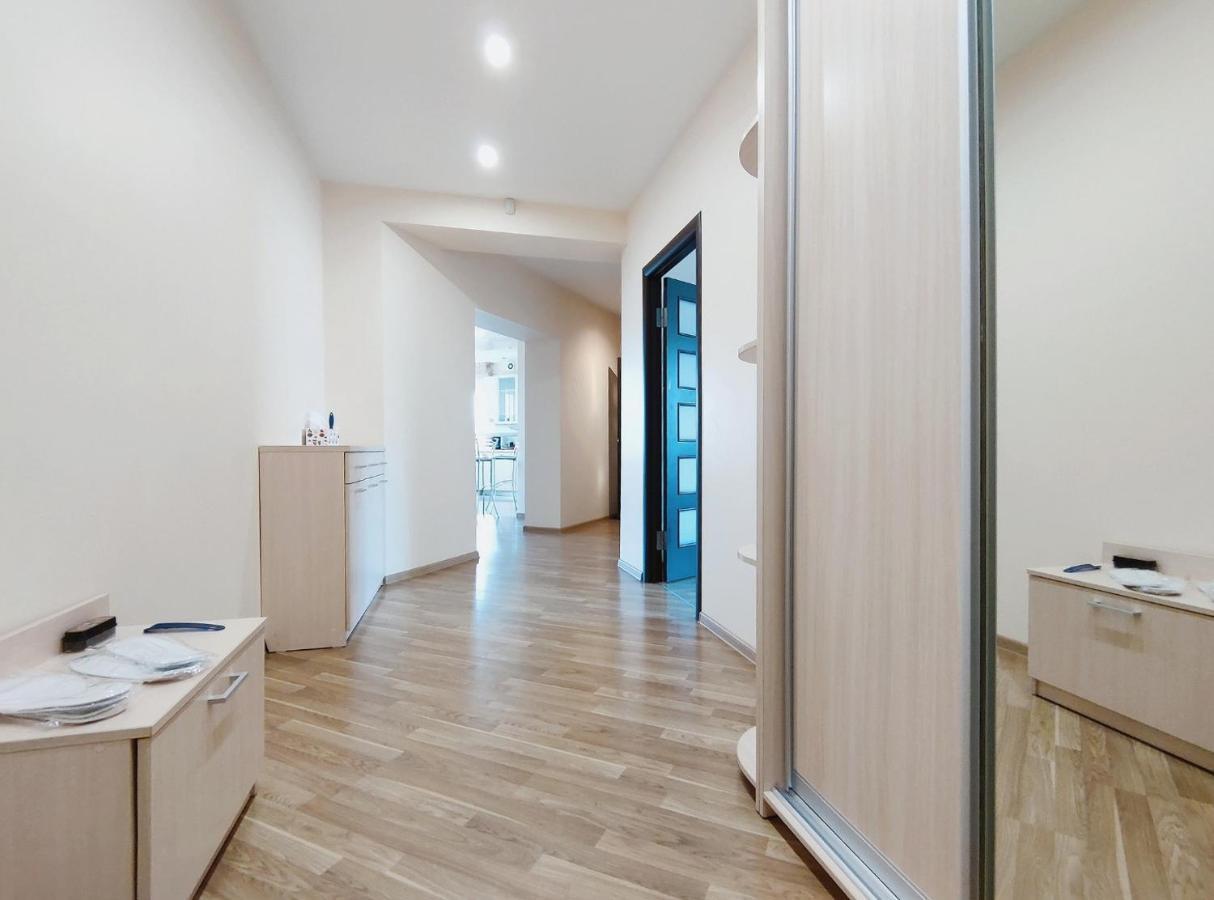 Positive Apartment Lviv Ngoại thất bức ảnh